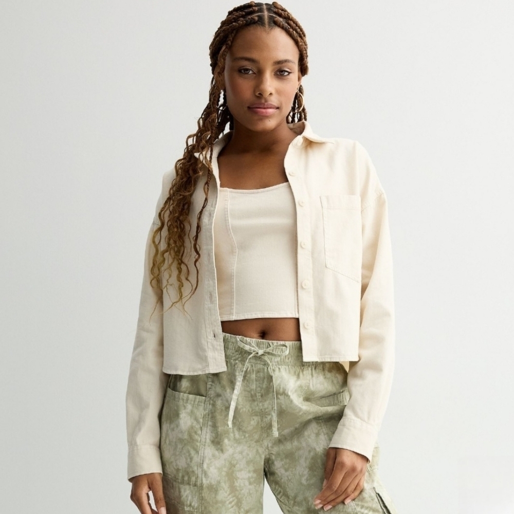 SO Cream Button-Up Crop Shirt Ivory Size XS